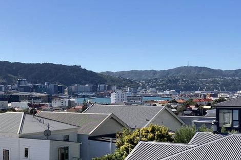 Photo of property in 8/2 Scarborough Terrace, Mount Victoria, Wellington, 6011