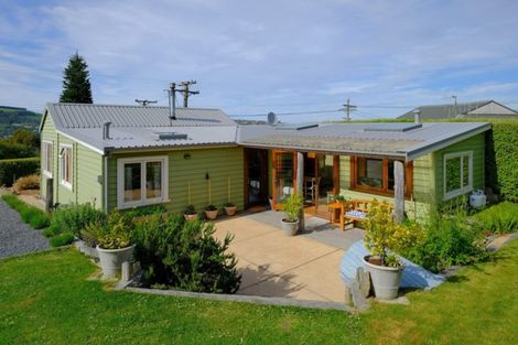 Photo of property in 1 Monowai Road, Ravensbourne, Dunedin, 9022