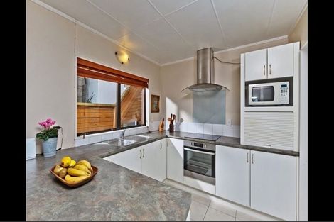 Photo of property in 251 Sunset Road, Sunnynook, Auckland, 0632