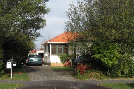 Photo of property in 2 Watts Crescent, Hamilton East, Hamilton, 3216