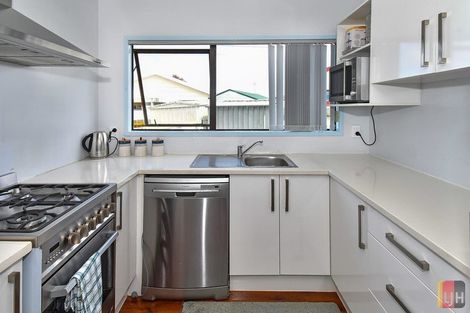 Photo of property in 4/8 Takanini School Road, Takanini, 2112