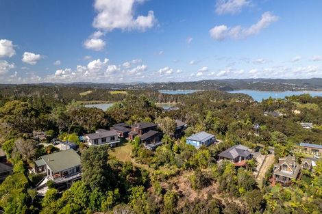 Photo of property in 202 Te Wahapu Road, Russell, 0272