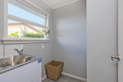 Photo of property in 24 Deal Crescent, Flaxmere, Hastings, 4120