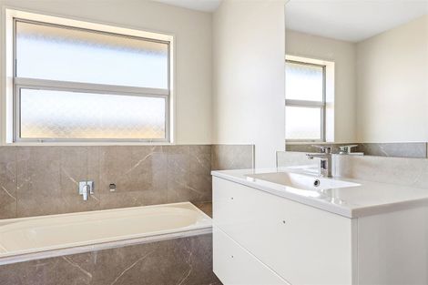 Photo of property in 16 Stackwood Avenue, Woodend, 7610