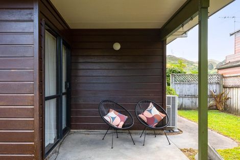 Photo of property in 6 Furlong Crescent, Churton Park, Wellington, 6037