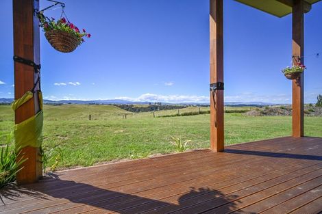 Photo of property in 2658 Taihape Road, Sherenden, Hastings, 4179