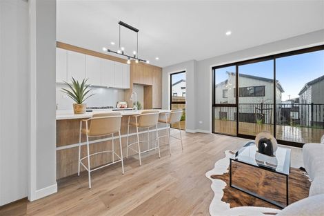 Photo of property in 14 Pohewa Road, Silverdale, 0932