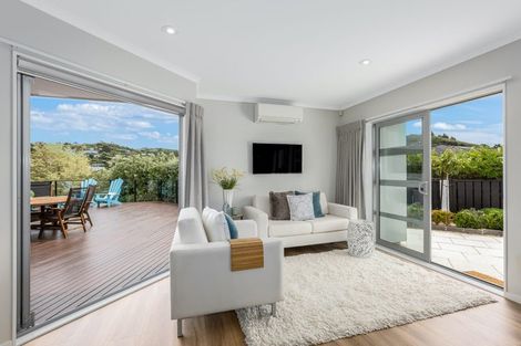 Photo of property in 9a Observatory Close, Whitby, Porirua, 5024