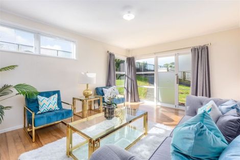 Photo of property in 594 Glenfield Road, Bayview, Auckland, 0629