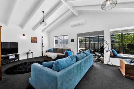 Photo of property in 30a Holsworthy Road, Lower Vogeltown, New Plymouth, 4310