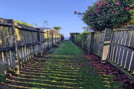 Photo of property in 20 Manaia View Road, One Tree Point, 0118