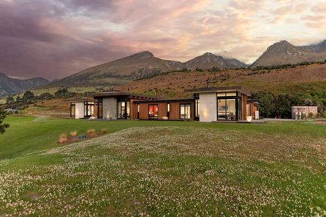 Photo of property in Wyuna, 5 River Valley View, Glenorchy, 9372