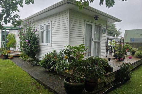 Photo of property in 1b Farnworth Avenue, Holdens Bay, Rotorua, 3010