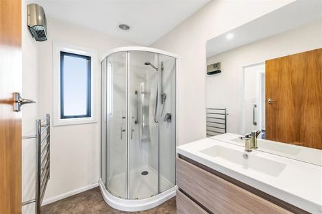 Photo of property in 27 Lochee Road, Upper Riccarton, Christchurch, 8041