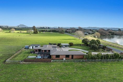 Photo of property in 97 East Bank Road, Edgecumbe, Whakatane, 3193