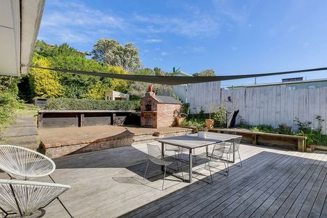 Photo of property in 84 Bell Street, Tawa, Wellington, 5028