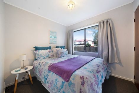 Photo of property in 1/28 Taipari Road, Te Atatu Peninsula, Auckland, 0610