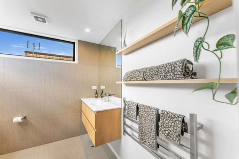 Photo of property in 53a Edward Avenue, Edgeware, Christchurch, 8013