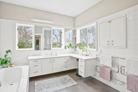 Photo of property in 25 Patterson Road, Hurworth, New Plymouth, 4310