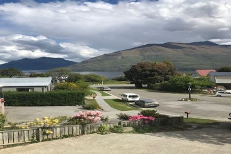 Photo of property in 7 Holly Court, Kelvin Heights, Queenstown, 9300