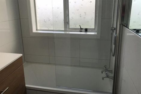 Photo of property in 2/23 Beach Road, Pahurehure, Papakura, 2113