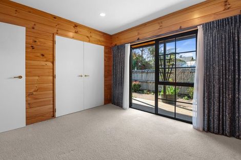 Photo of property in 38 Gemini Place, Kawaha Point, Rotorua, 3010