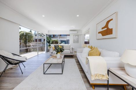 Photo of property in 3 Halcyon Place, Papatoetoe, Auckland, 2025