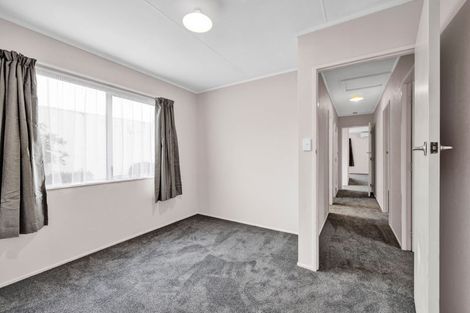 Photo of property in 22 Karaka Street, Inglewood, 4330