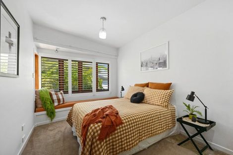 Photo of property in 107 Vauxhall Road, Narrow Neck, Auckland, 0624