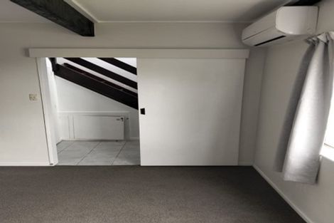 Photo of property in 112 Akaroa Drive, Maupuia, Wellington, 6022