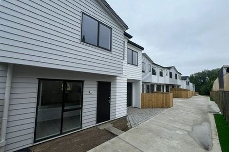 Photo of property in 2/71 Hillcrest Road, Papatoetoe, Auckland, 2025