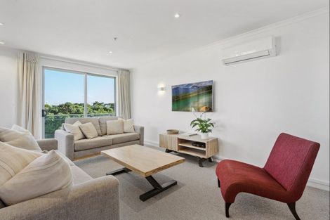 Photo of property in 312/136 Marine Parade, Mount Maunganui, 3116