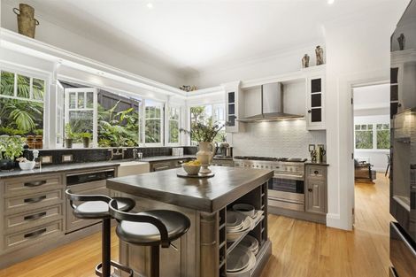 Photo of property in 46 Seaview Avenue, Northcote, Auckland, 0627
