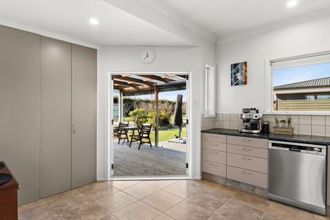 Photo of property in 934 Riverslea Road South, Longlands, Hastings, 4122