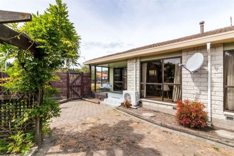 Photo of property in 12 Ludlow Place, Parklands, Christchurch, 8083