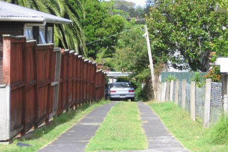 Photo of property in 7 Japonica Drive, Beach Haven, Auckland, 0626