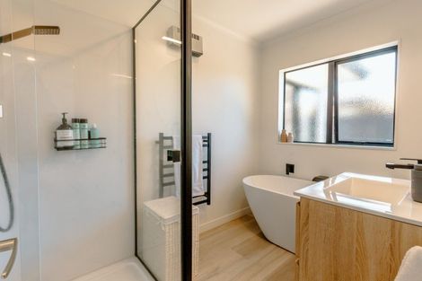 Photo of property in 16 Tomika Crescent, Papamoa Beach, Papamoa, 3118