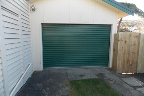 Photo of property in 10 Fernlea Avenue, Karori, Wellington, 6012