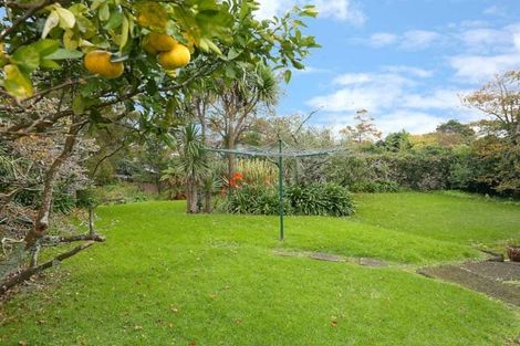 Photo of property in 175 View Road, Sunnyvale, Auckland, 0612