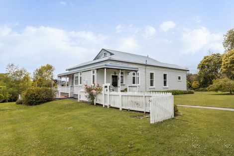 Photo of property in 209 Tiro Tiro Road, Levin, 5510