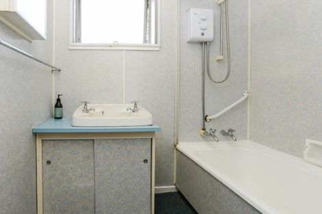 Photo of property in 1/1012 Plunket Street, Saint Leonards, Hastings, 4120