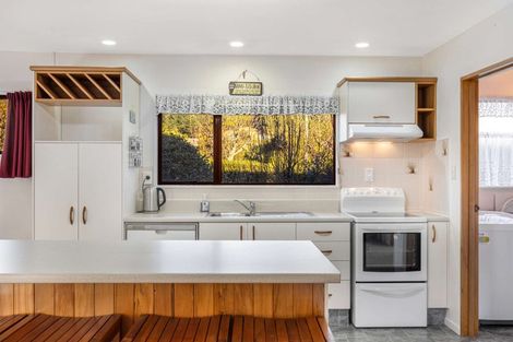 Photo of property in 2 Victoria Close, Picton, 7220