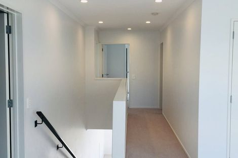 Photo of property in 31 Forbes Mccammon Drive, Swanson, Auckland, 0614