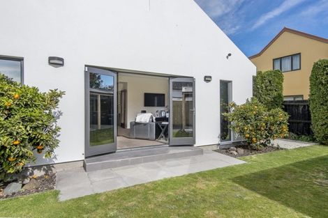Photo of property in 2/118 Innes Road, St Albans, Christchurch, 8052