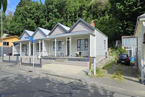 Photo of property in 19 Main Street, Hospital Hill, Napier, 4110