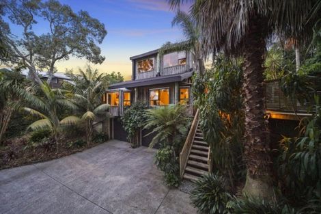 Photo of property in 17a Alexander Street, Cockle Bay, Auckland, 2014