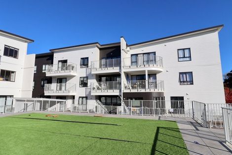 Photo of property in 15a/132 Stancombe Road, Flat Bush, Auckland, 2016