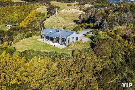 Photo of property in 648 Makara Road, Makara, Karori, 6972