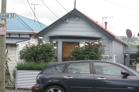 Photo of property in 112 Brougham Street, Mount Victoria, Wellington, 6011