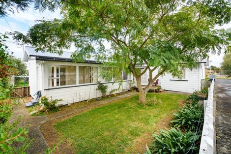 Photo of property in 25 Hunia Street, Marton, 4710